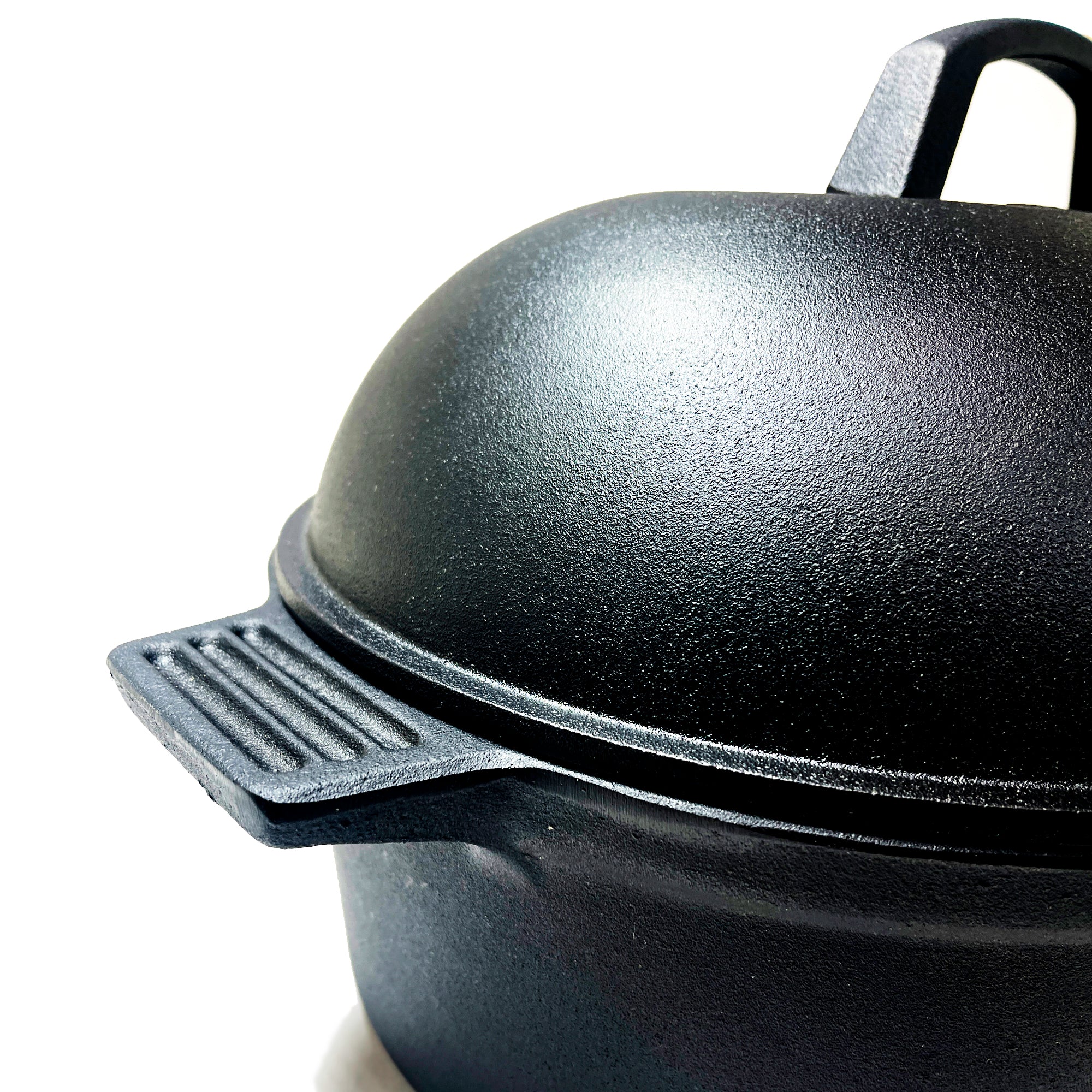 11-qt Cast Iron Oval Roaster with Lid - Image 5