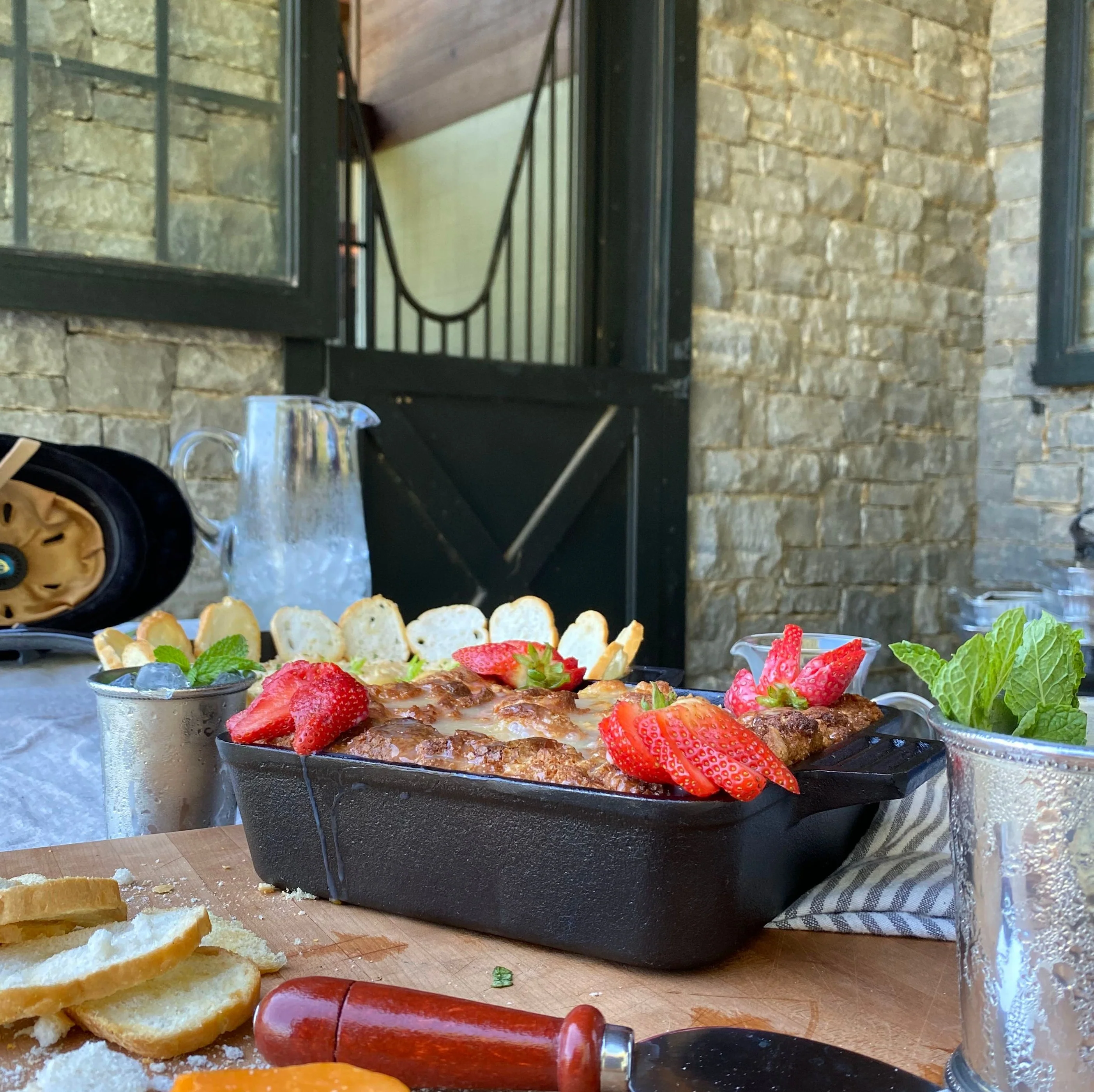 8-in Cast Iron Square Cake Pan - Image 3